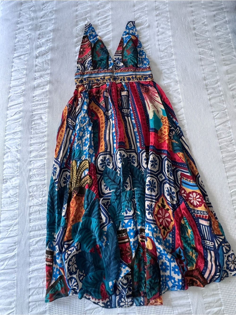 FARM Rio Forest Tile V-Neck Midi Dress - Picture 2 of 6